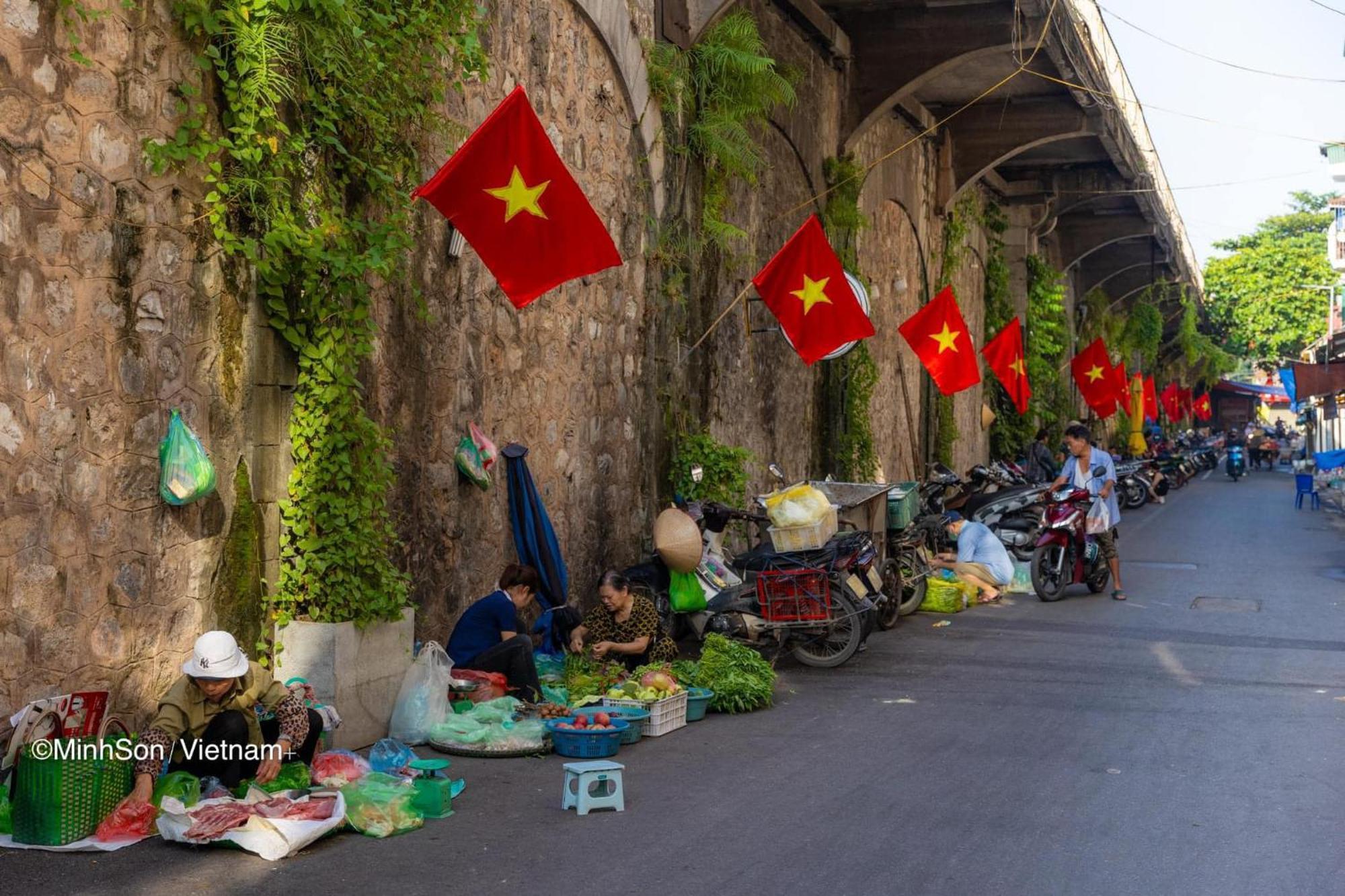 Hanoi Capital House & Travel Exteriör bild