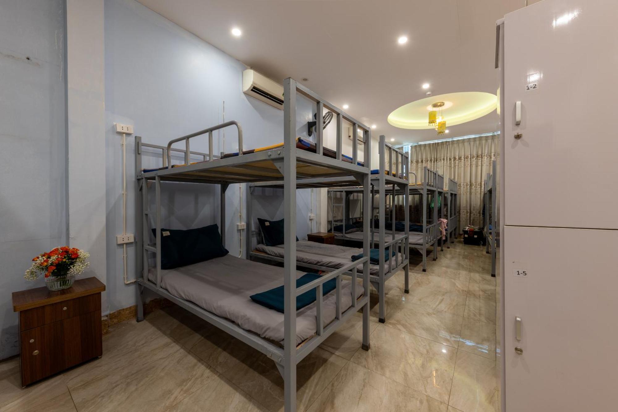 Hanoi Capital House & Travel Exteriör bild